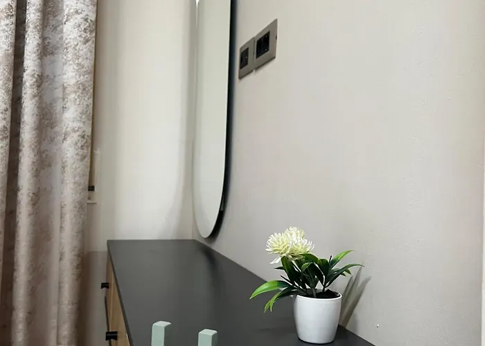 Urban Elderwood Haven Apartamento