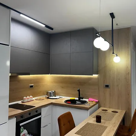 Urban Elderwood Haven Apartman *